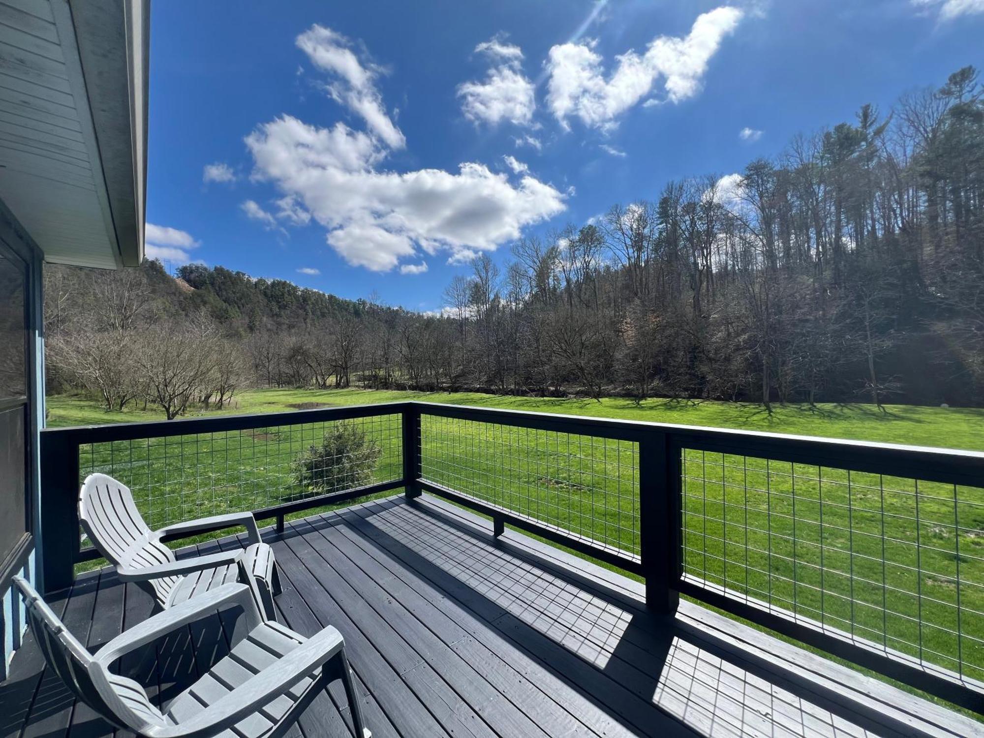 Firefly Fields 2-Acres With Guest House, Game Room, Mountain & River Views سيفيرفيل المظهر الخارجي الصورة
