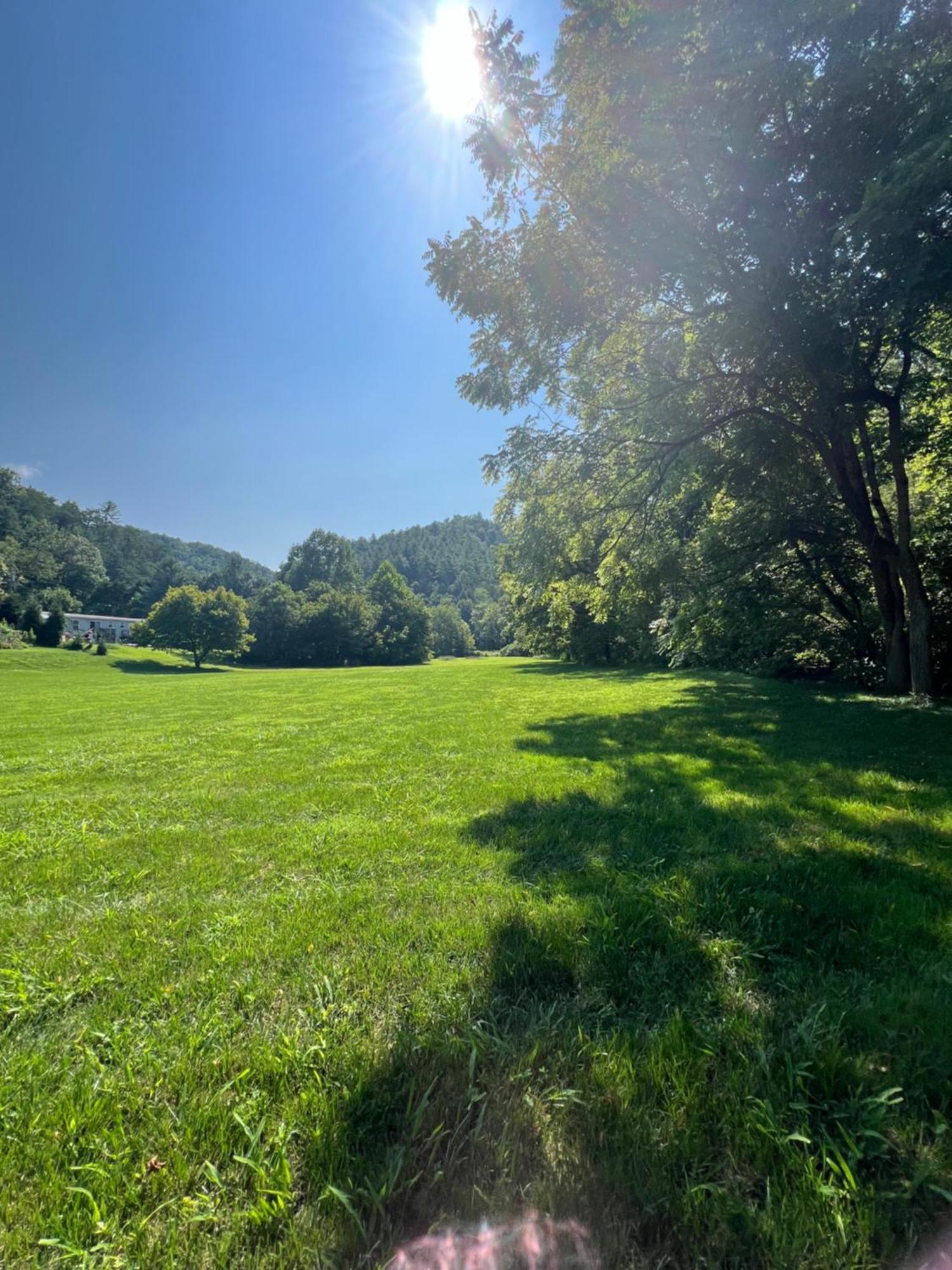Firefly Fields 2-Acres With Guest House, Game Room, Mountain & River Views سيفيرفيل المظهر الخارجي الصورة