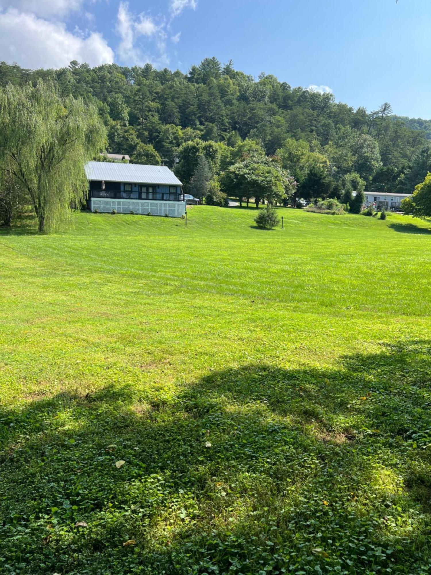 Firefly Fields 2-Acres With Guest House, Game Room, Mountain & River Views سيفيرفيل المظهر الخارجي الصورة