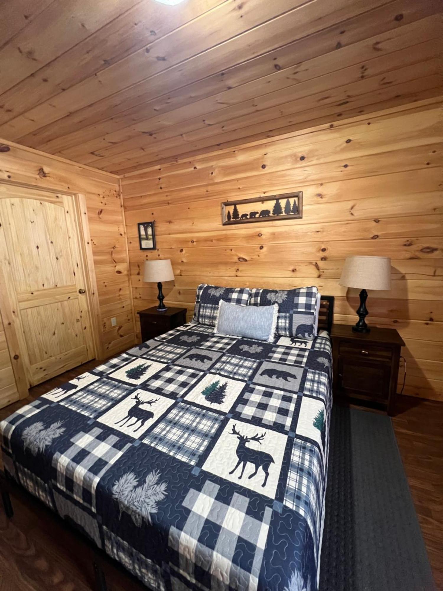 Firefly Fields 2-Acres With Guest House, Game Room, Mountain & River Views سيفيرفيل المظهر الخارجي الصورة